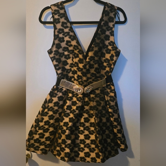 Xtaren Dresses & Skirts - Xtaren Leopard Print Mini Dress with Belt (B1)
